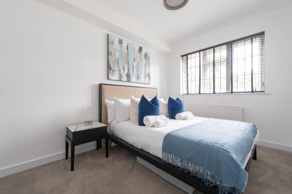 2 Bedroom Modern Urban Sanctuary 1Cc - Cherrydeal London Bagian luar foto
