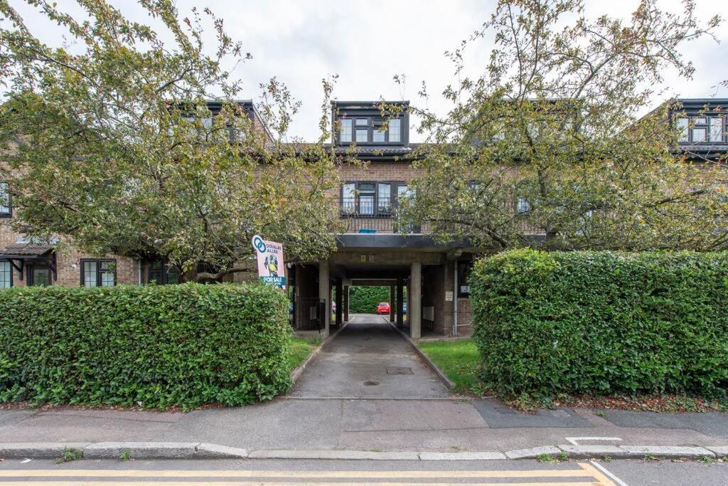 2 Bedroom Modern Urban Sanctuary 1Cc - Cherrydeal London Bagian luar foto